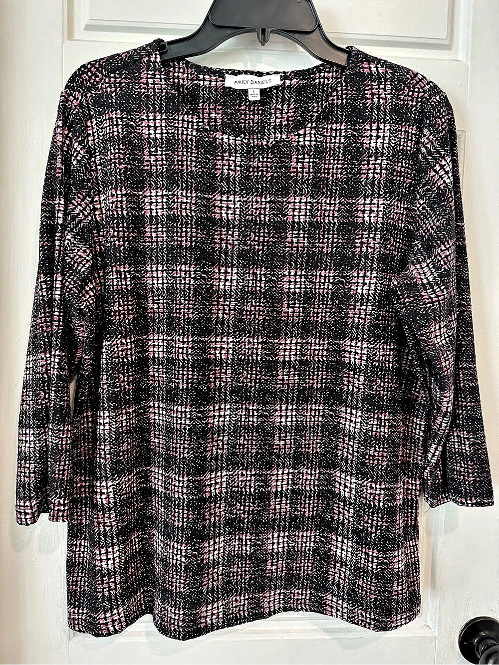 Emily Daniels Plaid Long Sleeve Top in Black & Pink Size Large